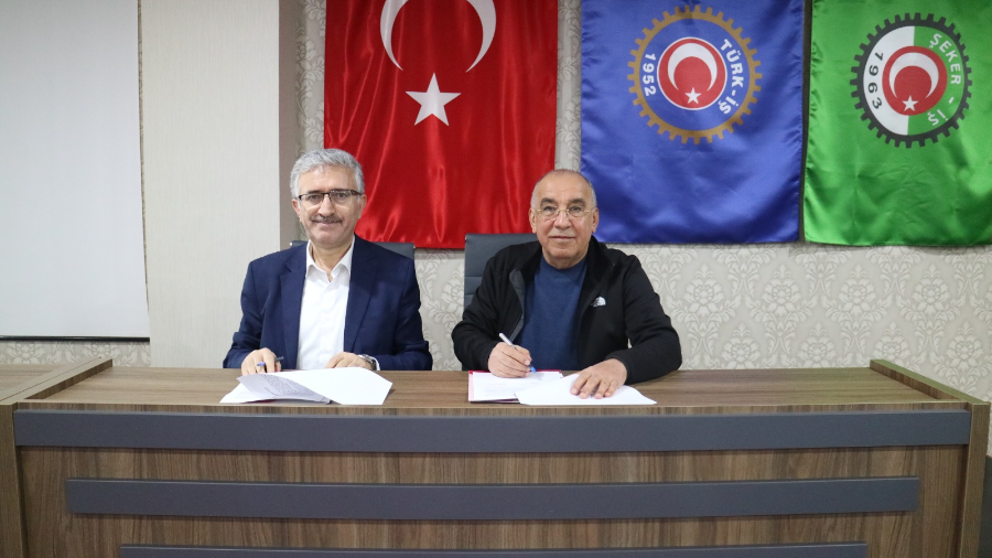 Sendikamız ŞEKER-İŞ ile TÜRKŞEKER arasında pancardan şeker imalatı alanında çıkacak olan meslekler için sınav ve belgelendirme iş birliği protokolü imzalandı.