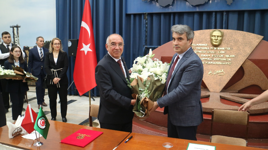 Türkşeker’de 30. Dönem Toplu İş Sözleşmesi İmzalandı. Tüm emekçilerimize hayırlı olsun.