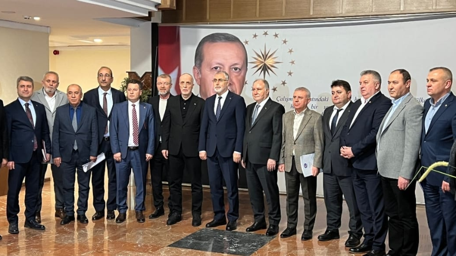 TÜRK-İŞ KAMU İŞÇİSİNE EK ZAM TALEBİNİ, BAKAN IŞIKHAN'A İLETTİ
