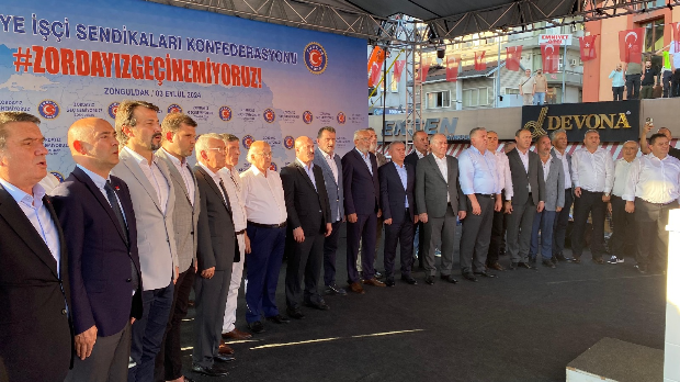 Konfederasyonumuz TÜRK-İŞ’in “Zordayız Geçinemiyoruz” Mitingi Zonguldak’ta Gerçekleştirildi.